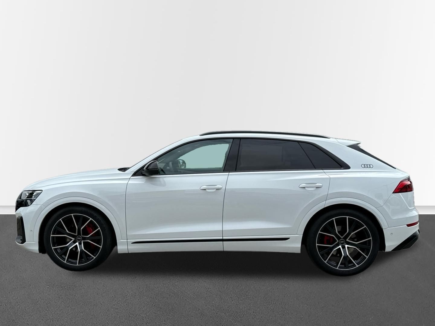 Audi Q8, 3,0 TDI 210kw S-line - fotka 3
