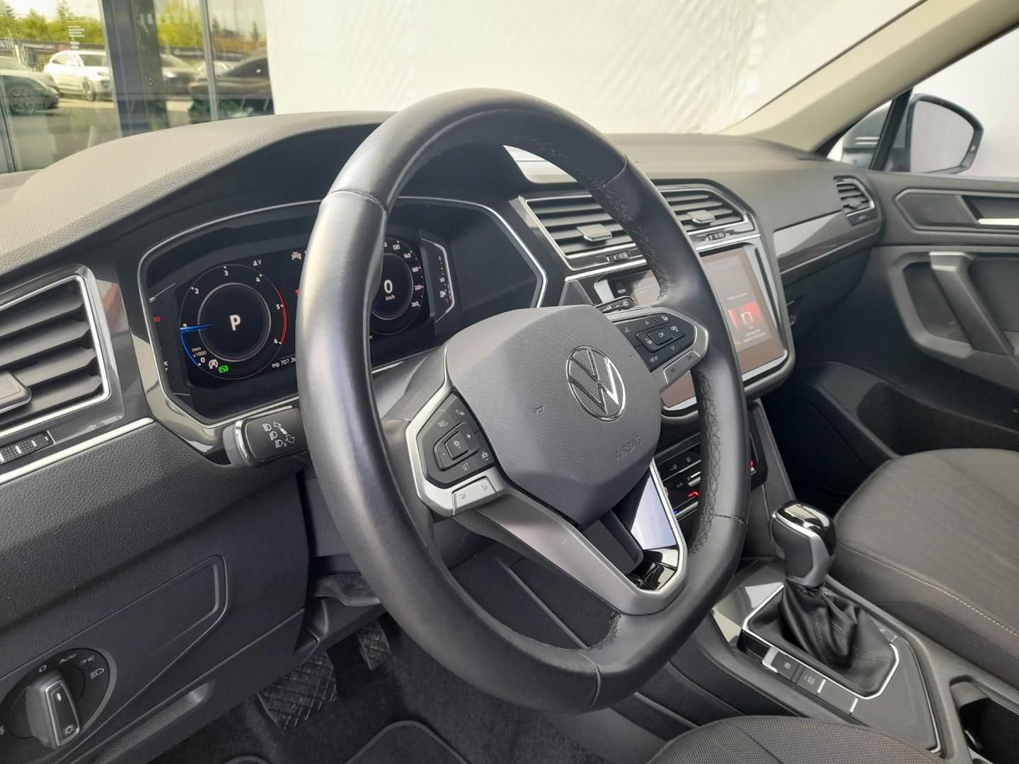 Volkswagen Tiguan Allspace, Life 2,0 TDI 110 kW,7-míst - fotka 6