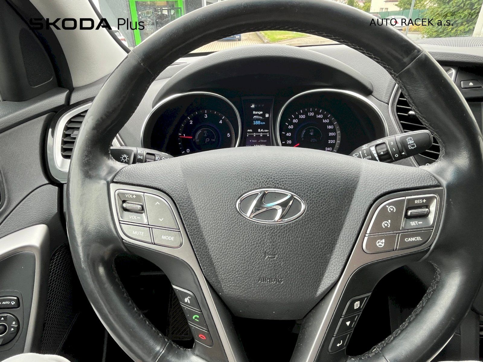 Hyundai Santa Fe, 2.2 CRDi Premium 4x4 Auto - fotka 5