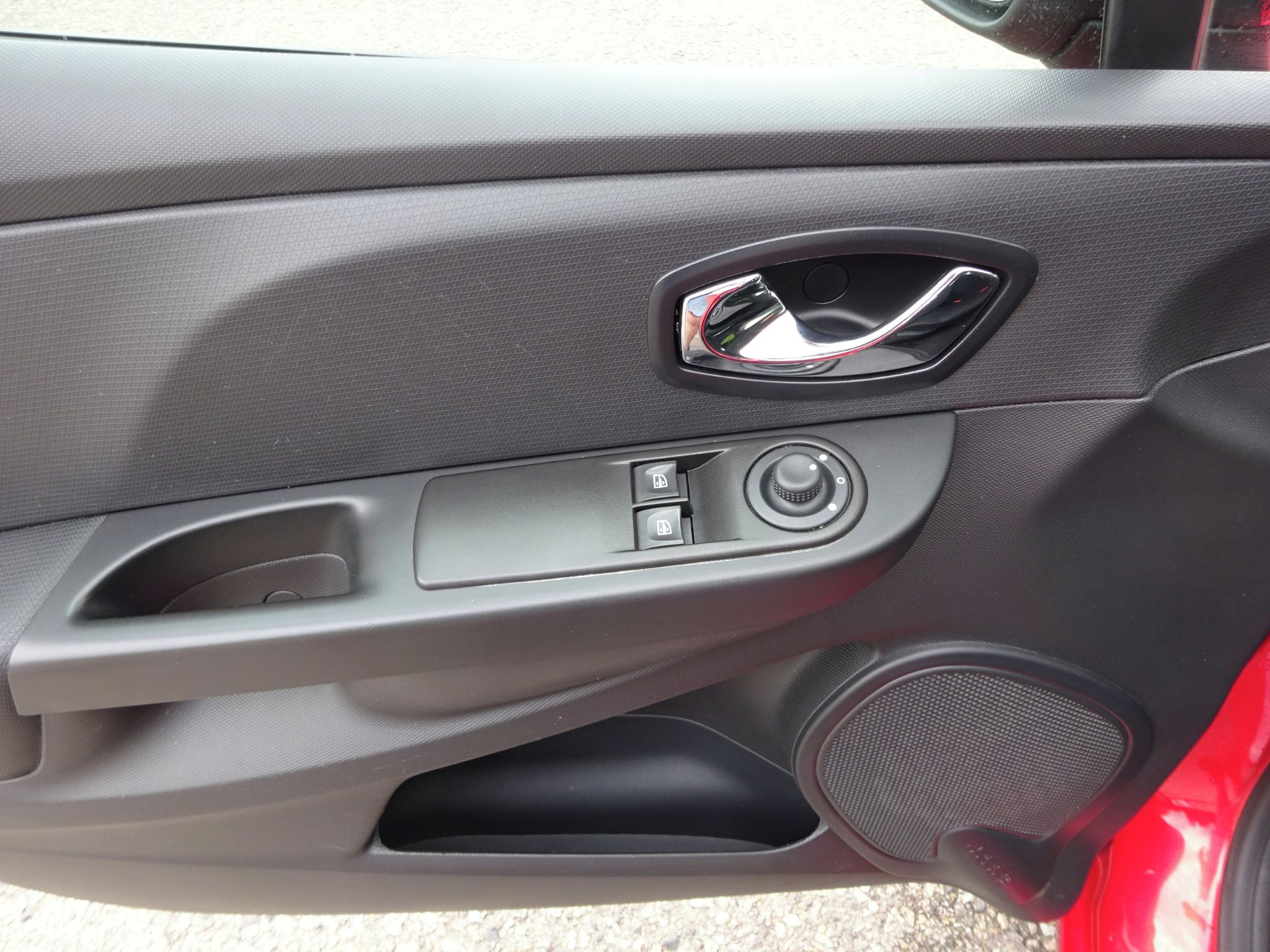 Renault Clio, 1.2i (54 KW) klima - fotka 6