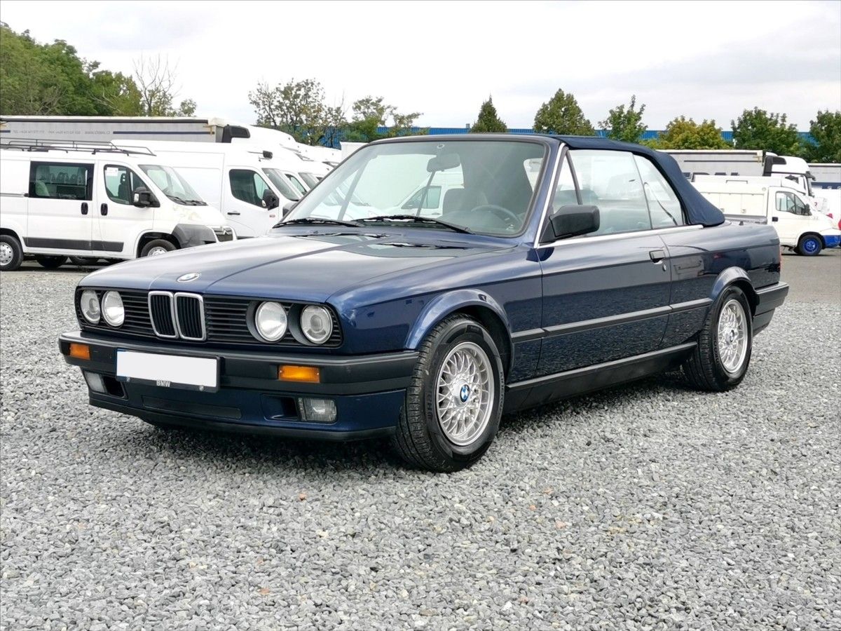 BMW Řada 3, E30 318i Cabrio+Hardtop/ TOP! - fotka 2
