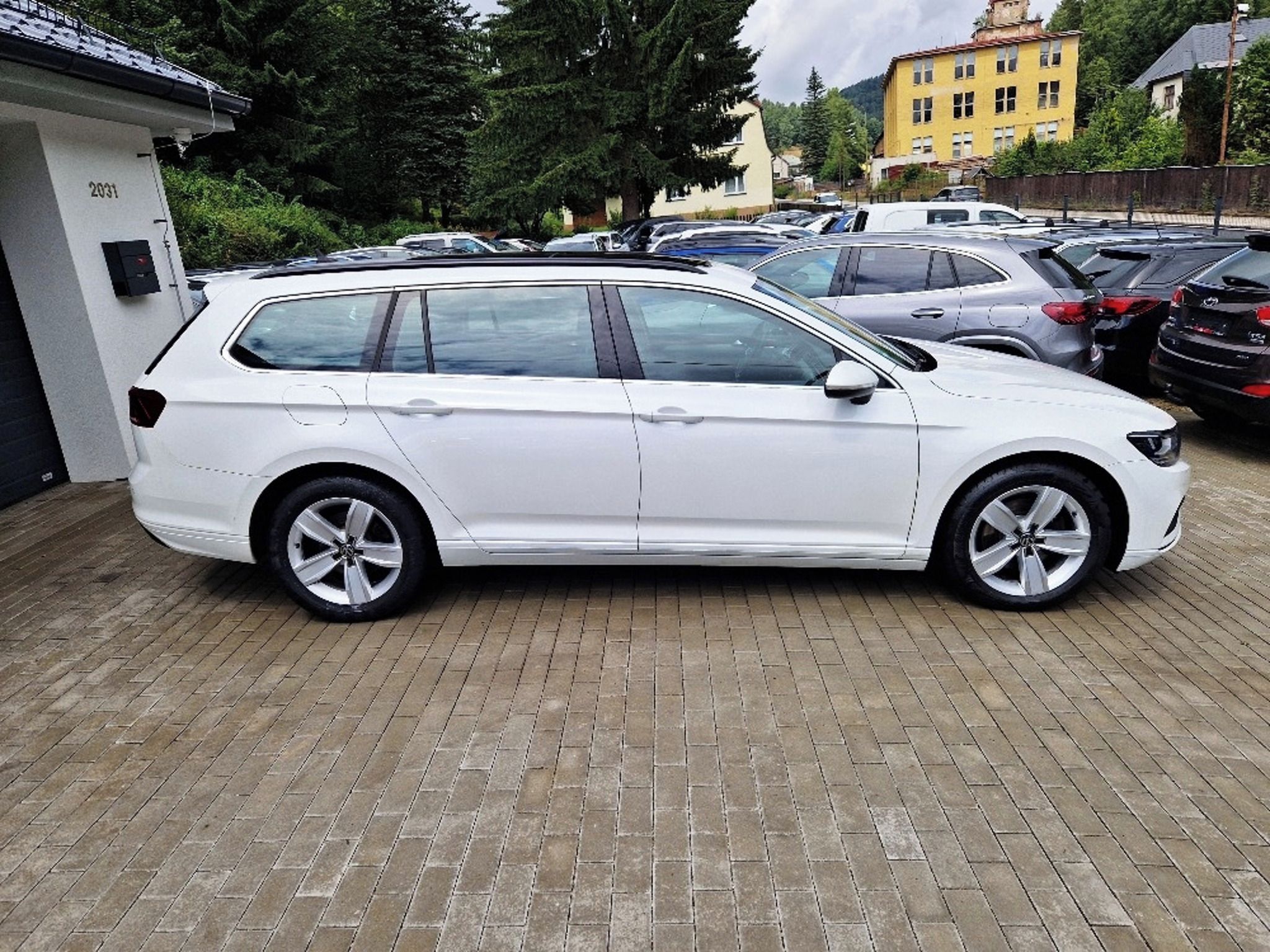 Volkswagen Passat, 2.0 TDi (140 kW) Business - fotka 6