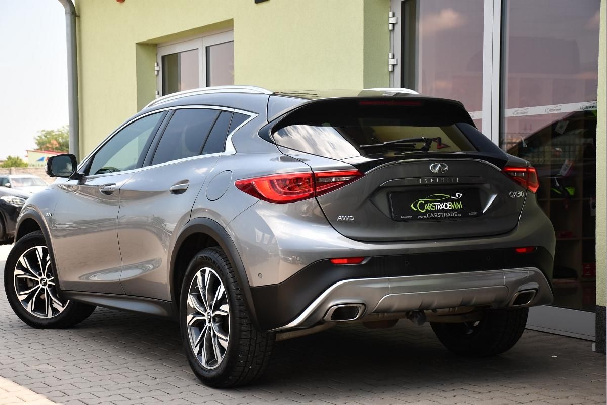 Infiniti QX30, 220 CDI 4MATIC PANO ACC - fotka 3
