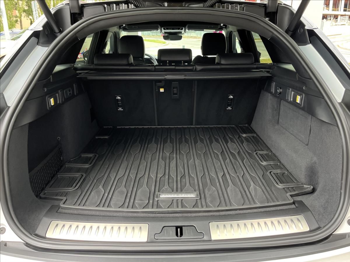 Land Rover Range Rover Velar, 2,0 D200 S AWD - fotka 6