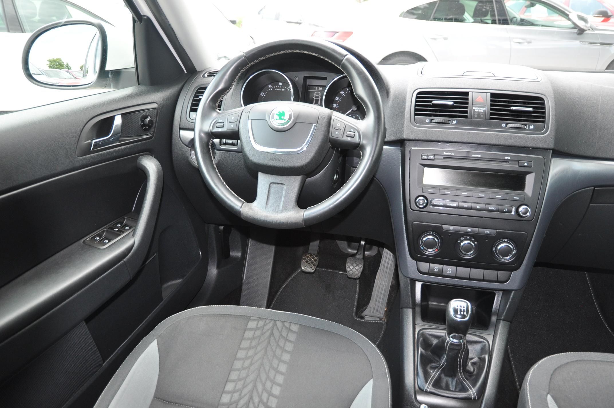 Škoda Yeti, 1.4TSi 90kW Ambiente ADVENTURE - fotka 5