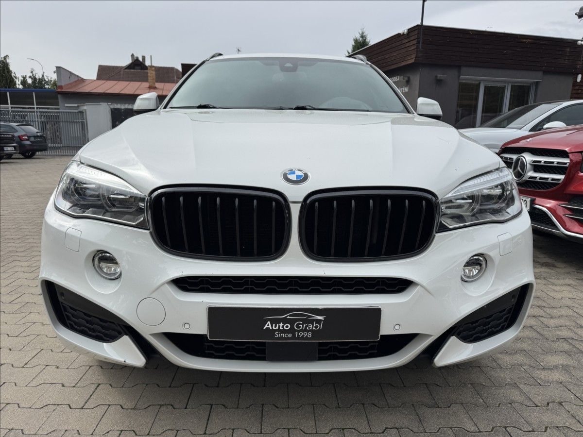 BMW X6, 30d Msport Xdrive - fotka 2