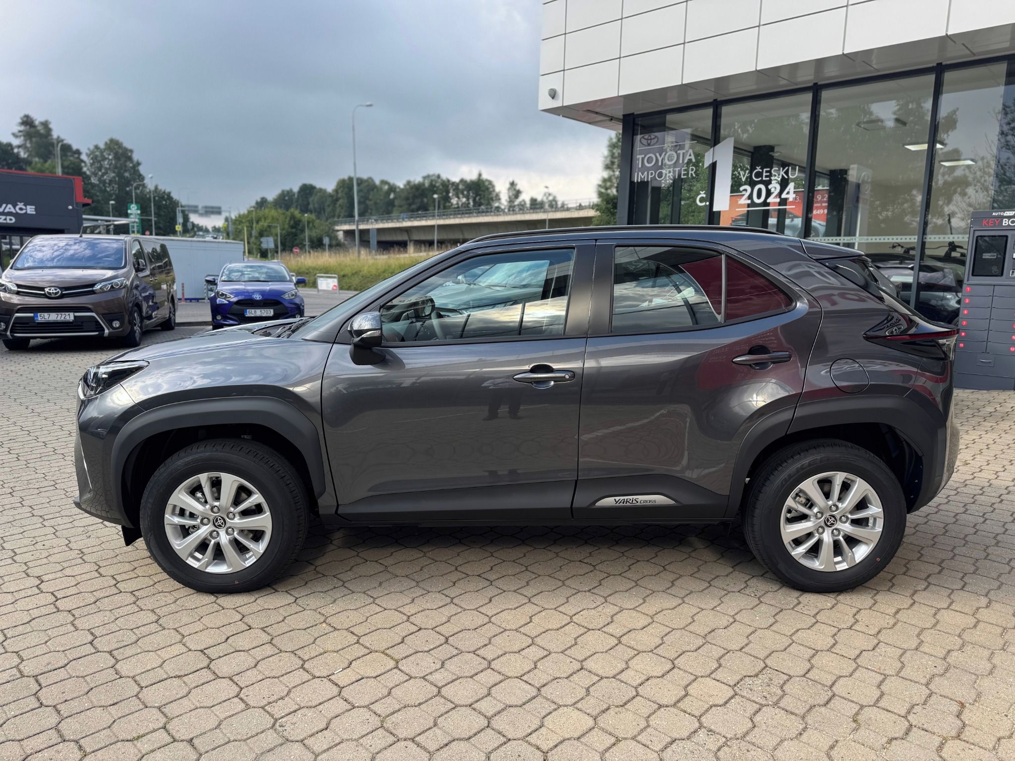 Toyota Yaris Cross, 1,5 HEV 116k Comfort - fotka 3