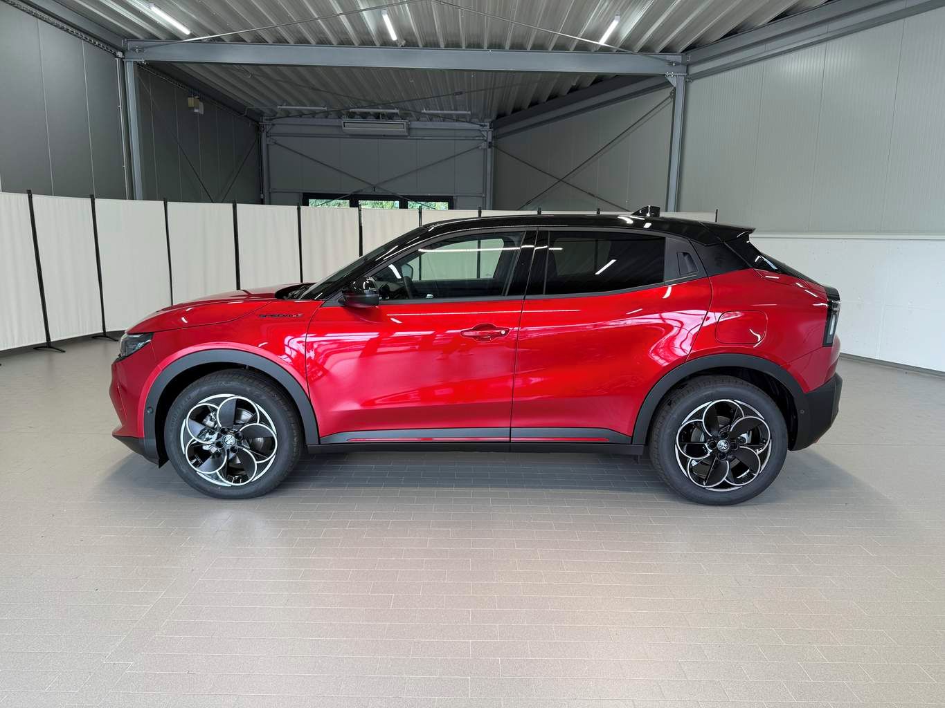 Alfa Romeo Junior, Speciale Elettrica 54 kWh - fotka 2