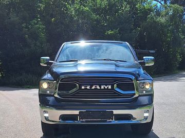LIMITED 5.7HEMI,VZDUCH,8st.ZF