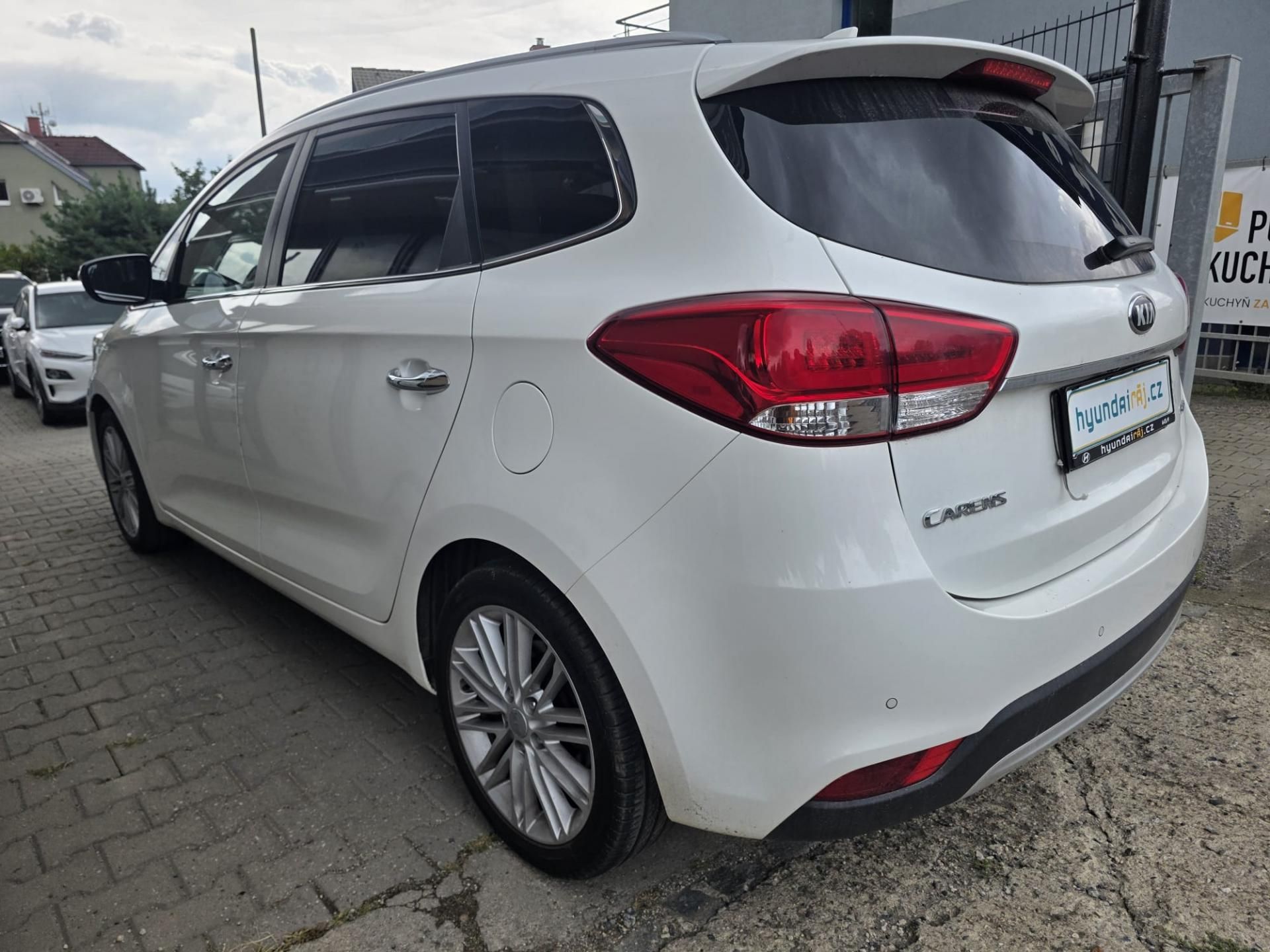 Kia Carens, 1.7 - 1. MAJ - 7 MÍST - fotka 5