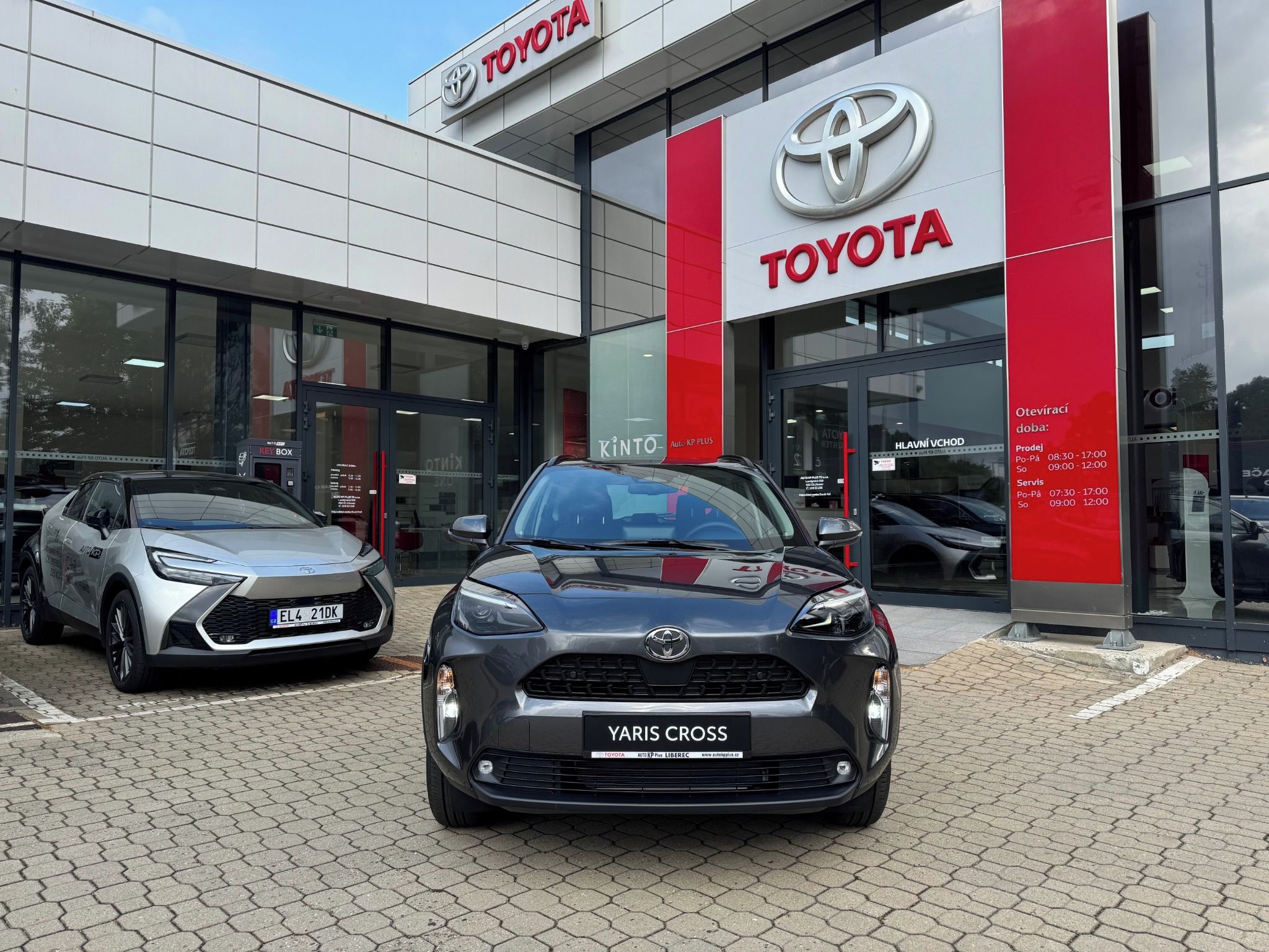 Toyota Yaris Cross, 1,5 HEV 116k Comfort - fotka 2