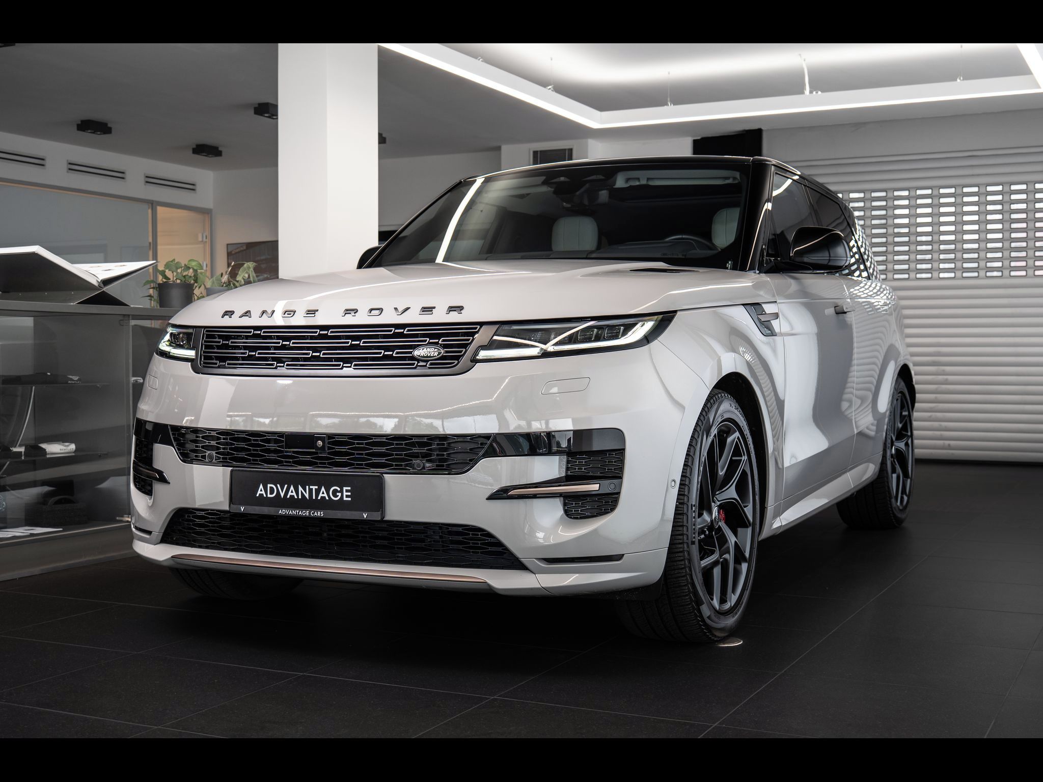 Land Rover Range Rover Sport, D300 DYNAMIC HSE
