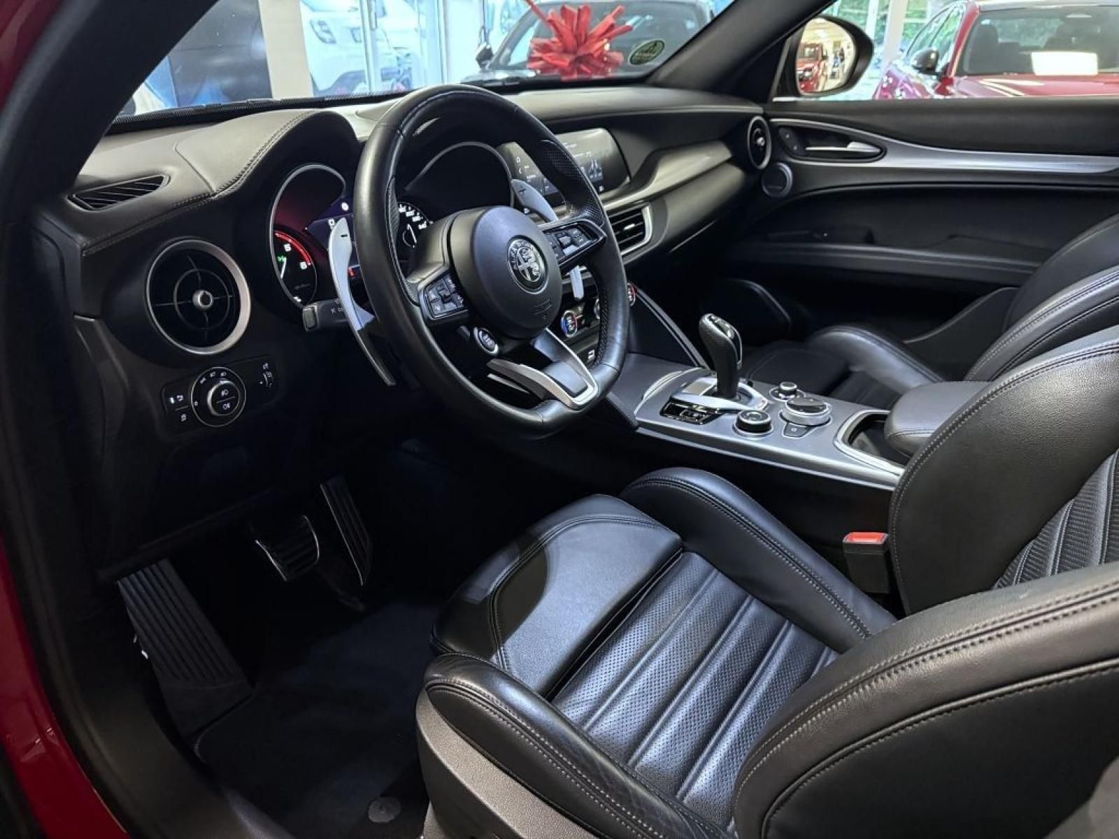 Alfa Romeo Stelvio, 2.2 JTDm 210k AT8 ZF Q4 4x4 - fotka 6