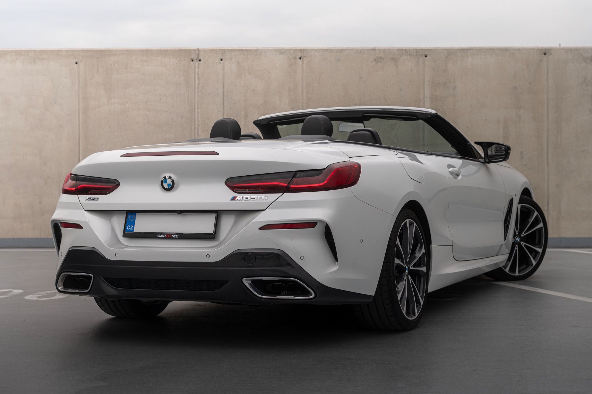 BMW Řada 8, M850i xDrive Cabrio Zár. 2027 - fotka 6