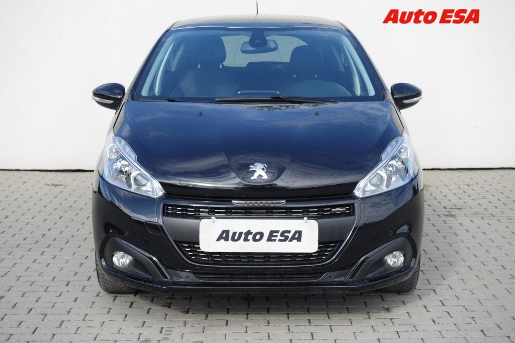 Peugeot 208, 1.2PT,GT Line,AT,panor - fotka 2