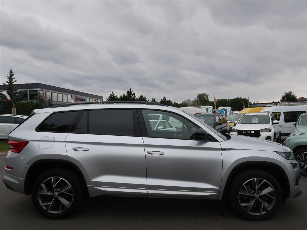 Škoda Kodiaq, 2,0 TSi,140kW,1majČR,Sportline - fotka 5