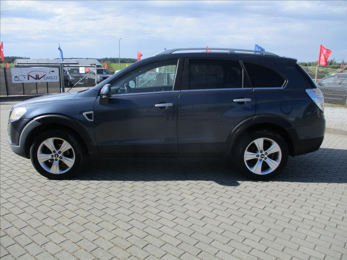 Chevrolet Captiva, 2,0 LT medium S 4x4 7mist na o - fotka 2
