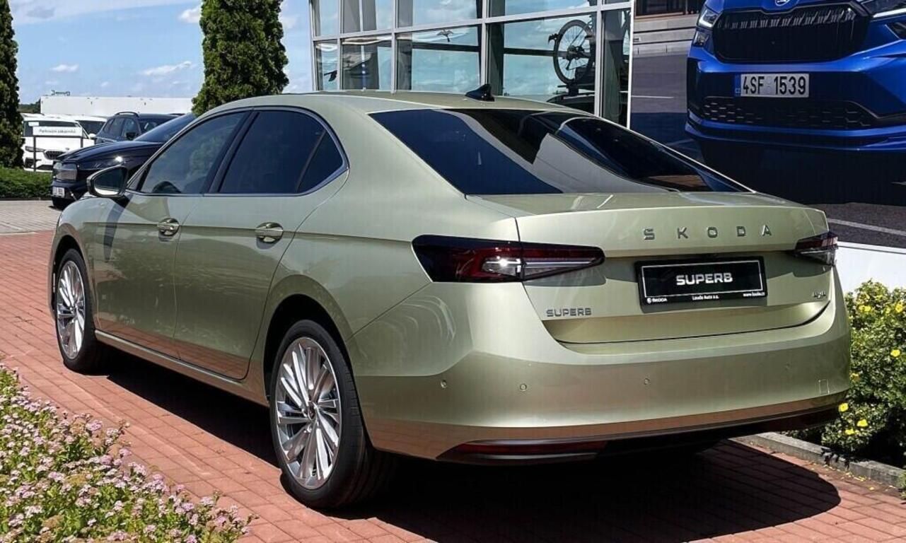 Škoda Superb, L&K  2,0 TDI 4x4 142 kW - fotka 4