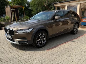 T6 AWD Cross Country