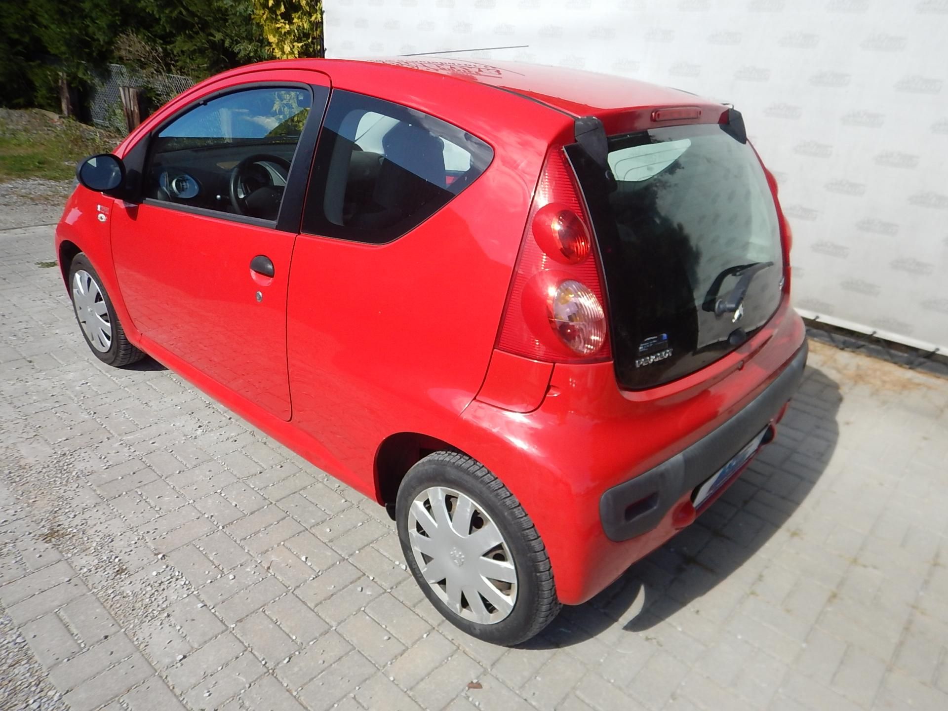 Peugeot 107, 1.0i, 69000 KM!!! - fotka 4