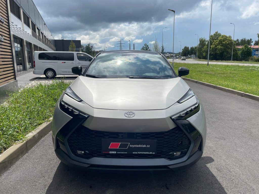 Toyota C-HR, 2.0 Hybrid 4x4 Executive Prem - fotka 2