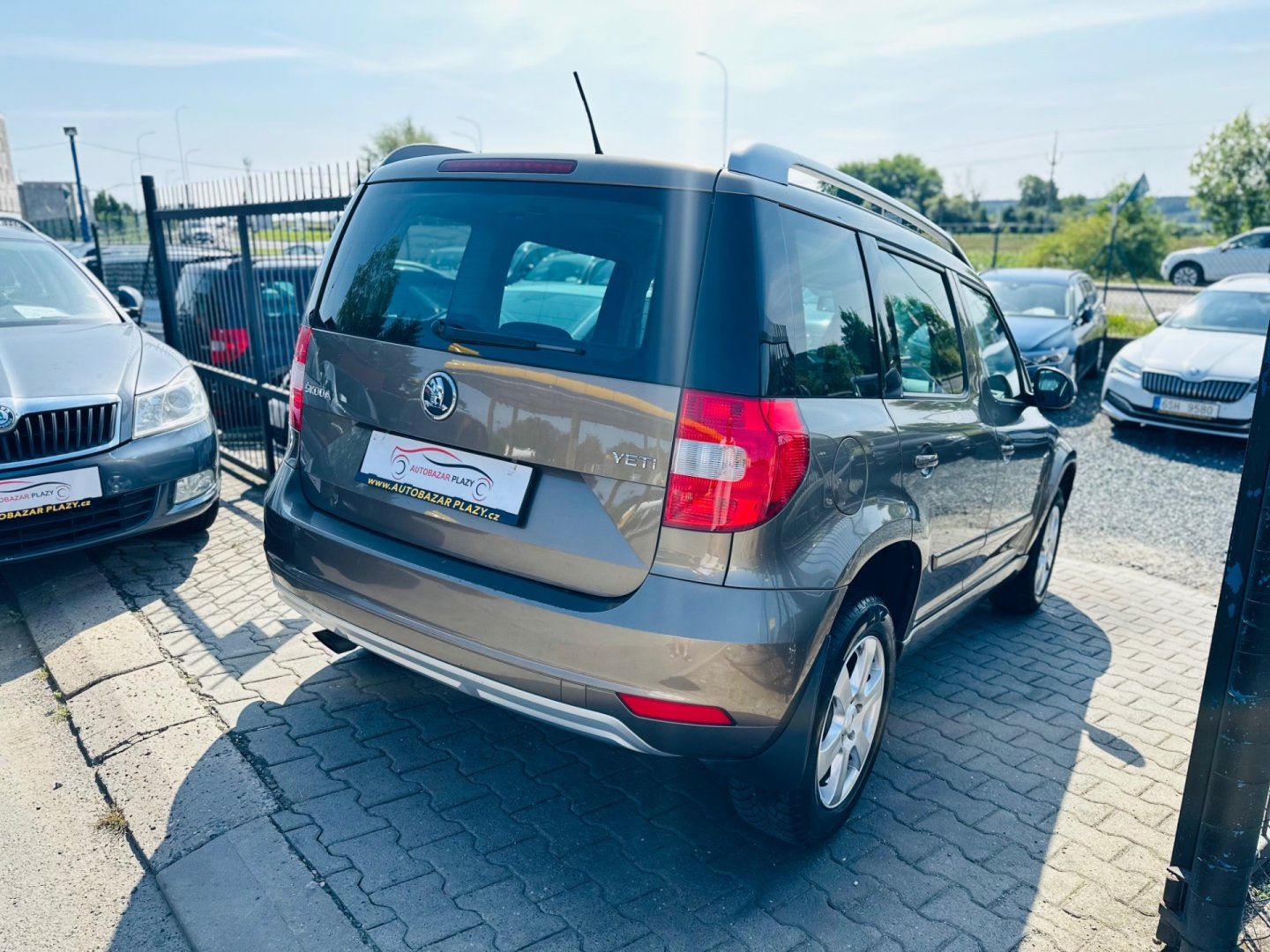 Škoda Yeti, 1.2TSi PANORAMA,VÝHŘEV SED. - fotka 4