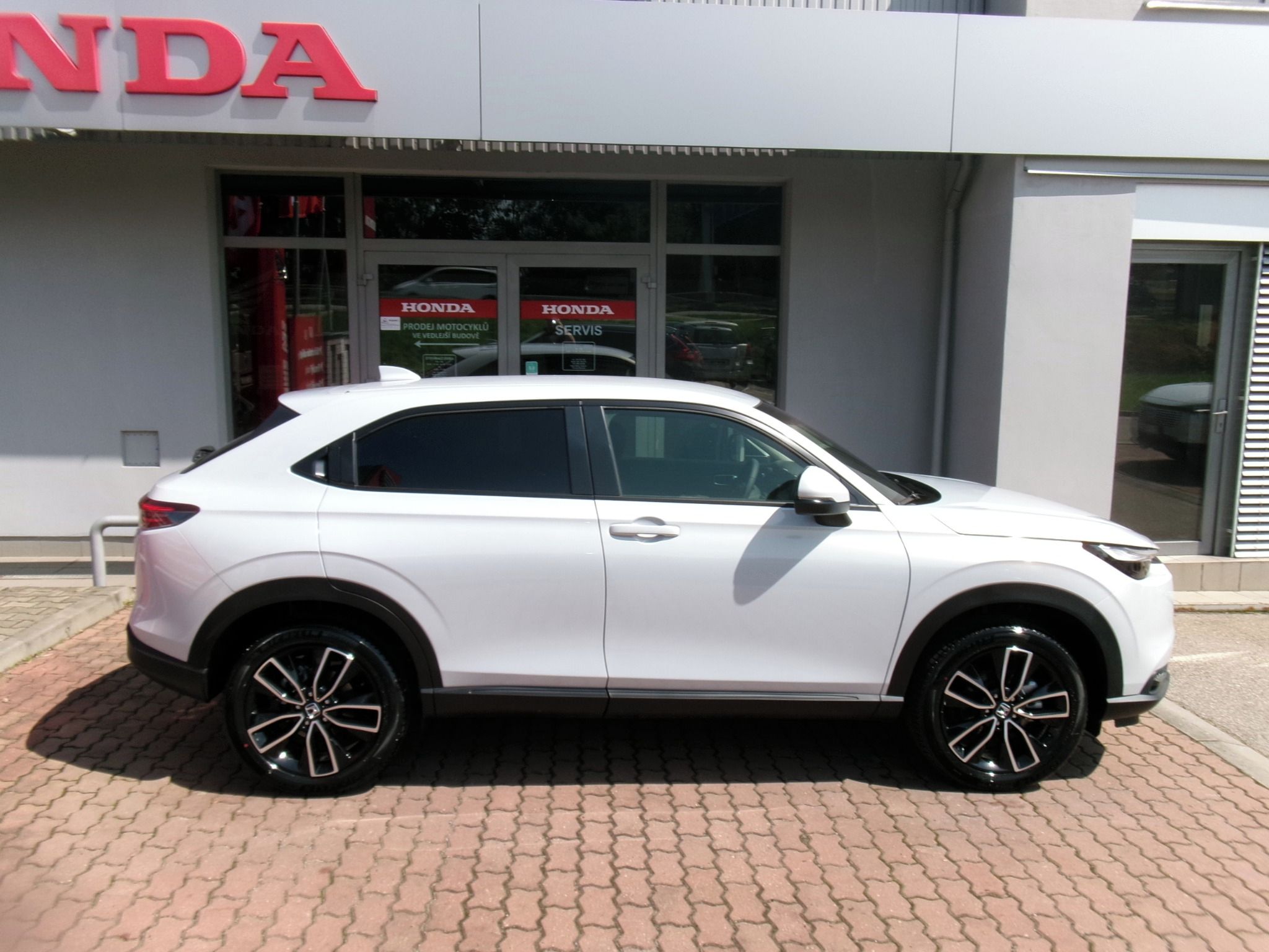 Honda HR-V, 1.5e:HEV ELEGANCE 2026 - fotka 6