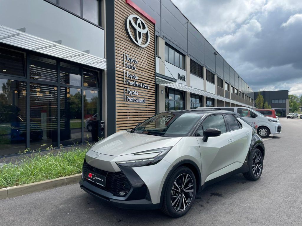 Toyota C-HR, 2.0 Hybrid 4x4 Executive Prem - fotka 3