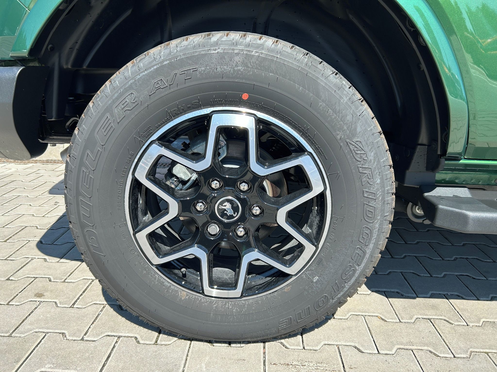 Ford Bronco, 2.7 EcoBoost 246kW OUTER BANKS - fotka 5