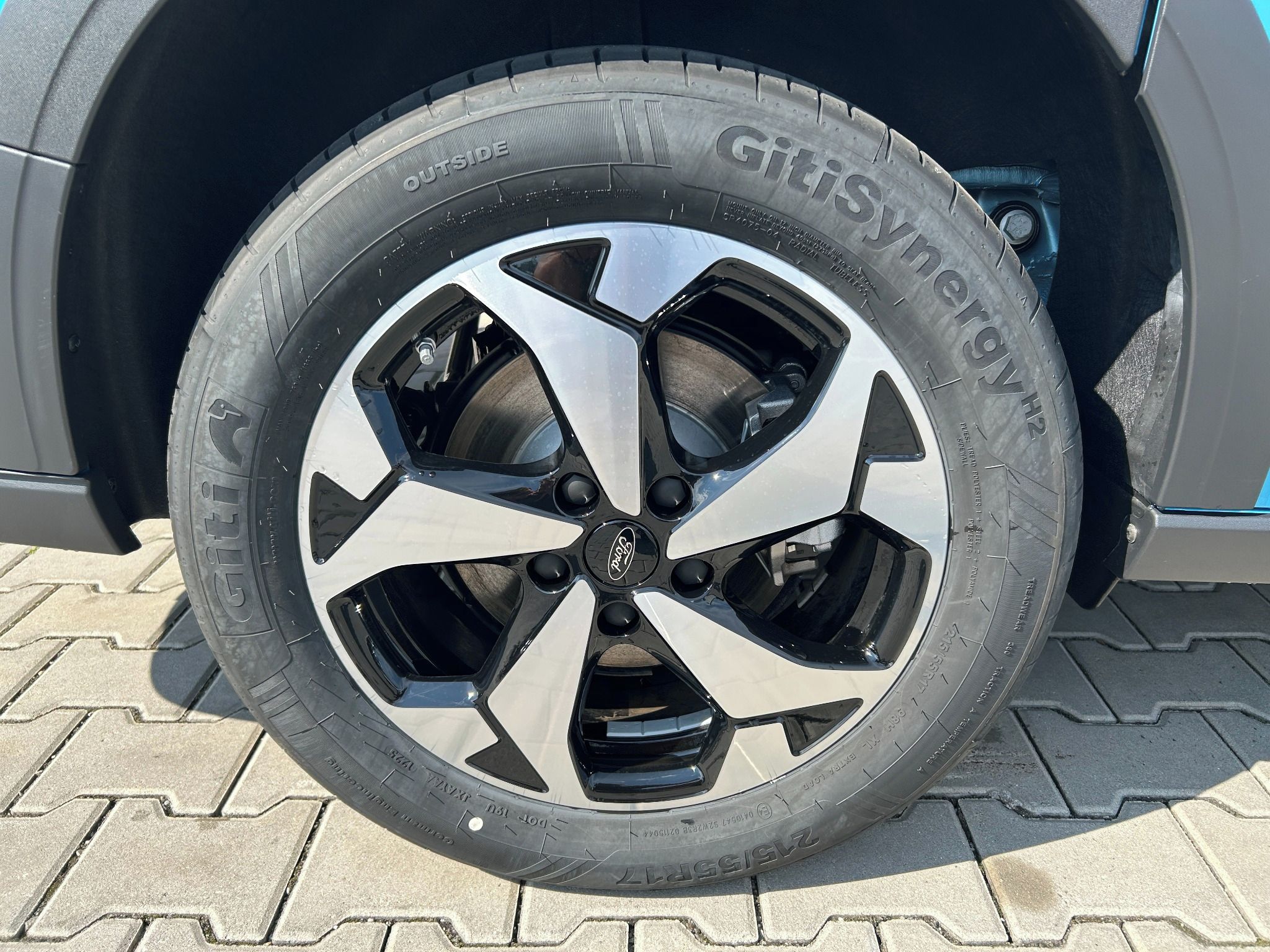 Ford Tourneo Connect, 1.5 EcoBoost PHEW 110kW Active - fotka 4
