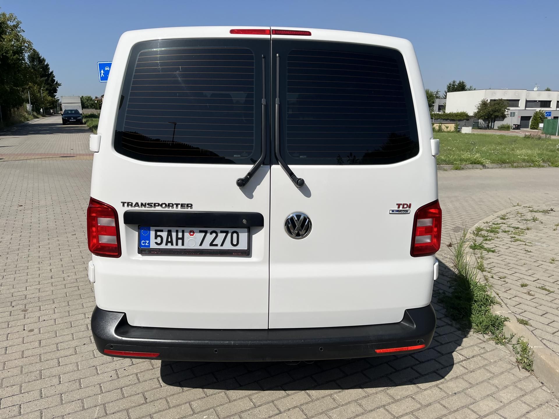 Volkswagen Transporter, 2.0 TDi ČR 9 míst - fotka 6