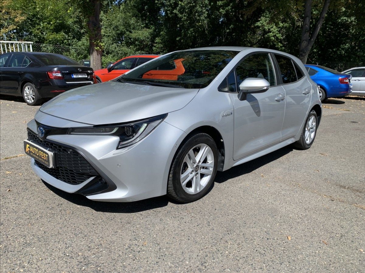 Toyota Corolla, 1,8 HEV,ČR,SERVISKA