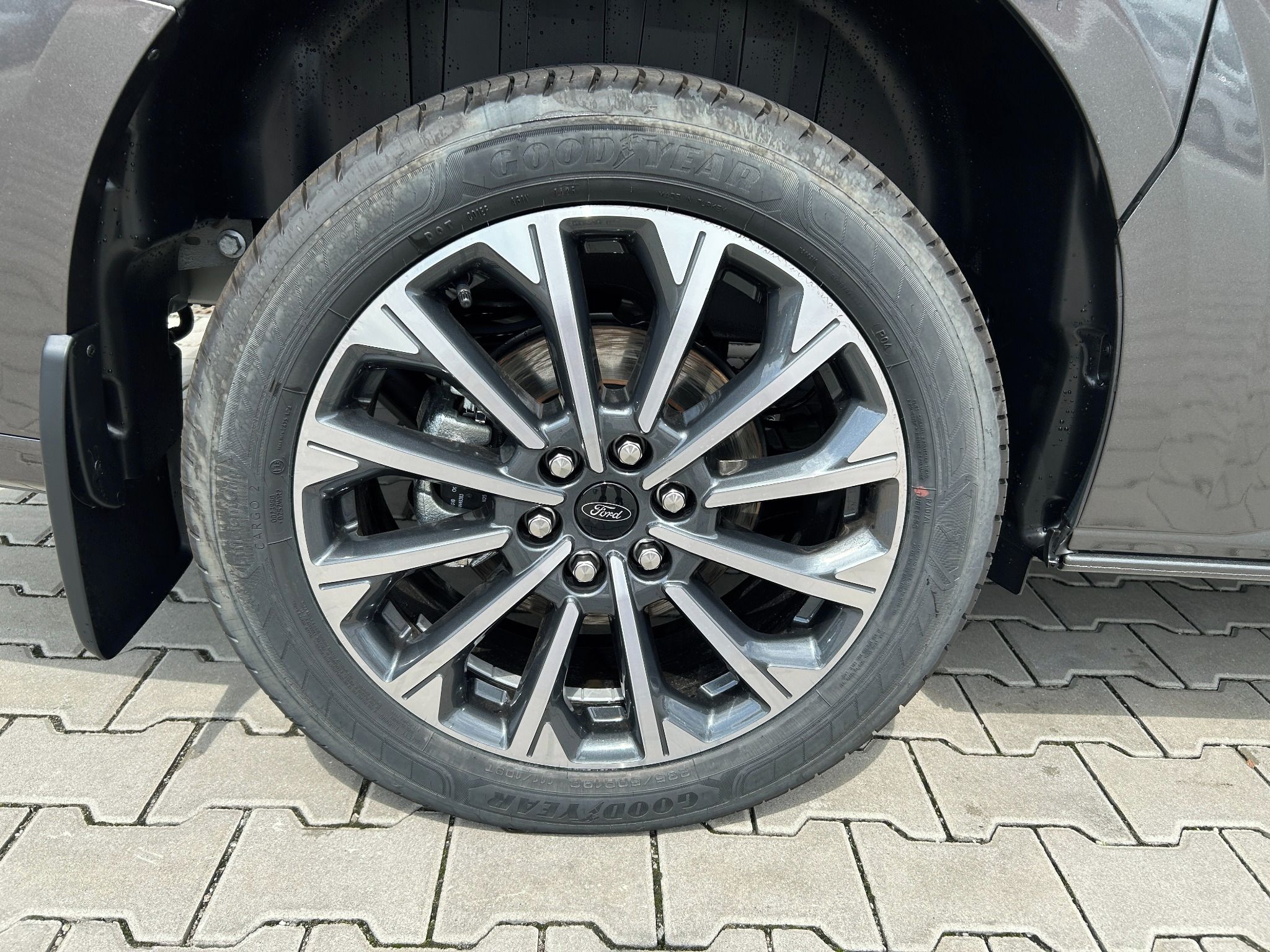 Ford Tourneo Custom, Titanium X L1 2.5 PHEV 171kW - fotka 6