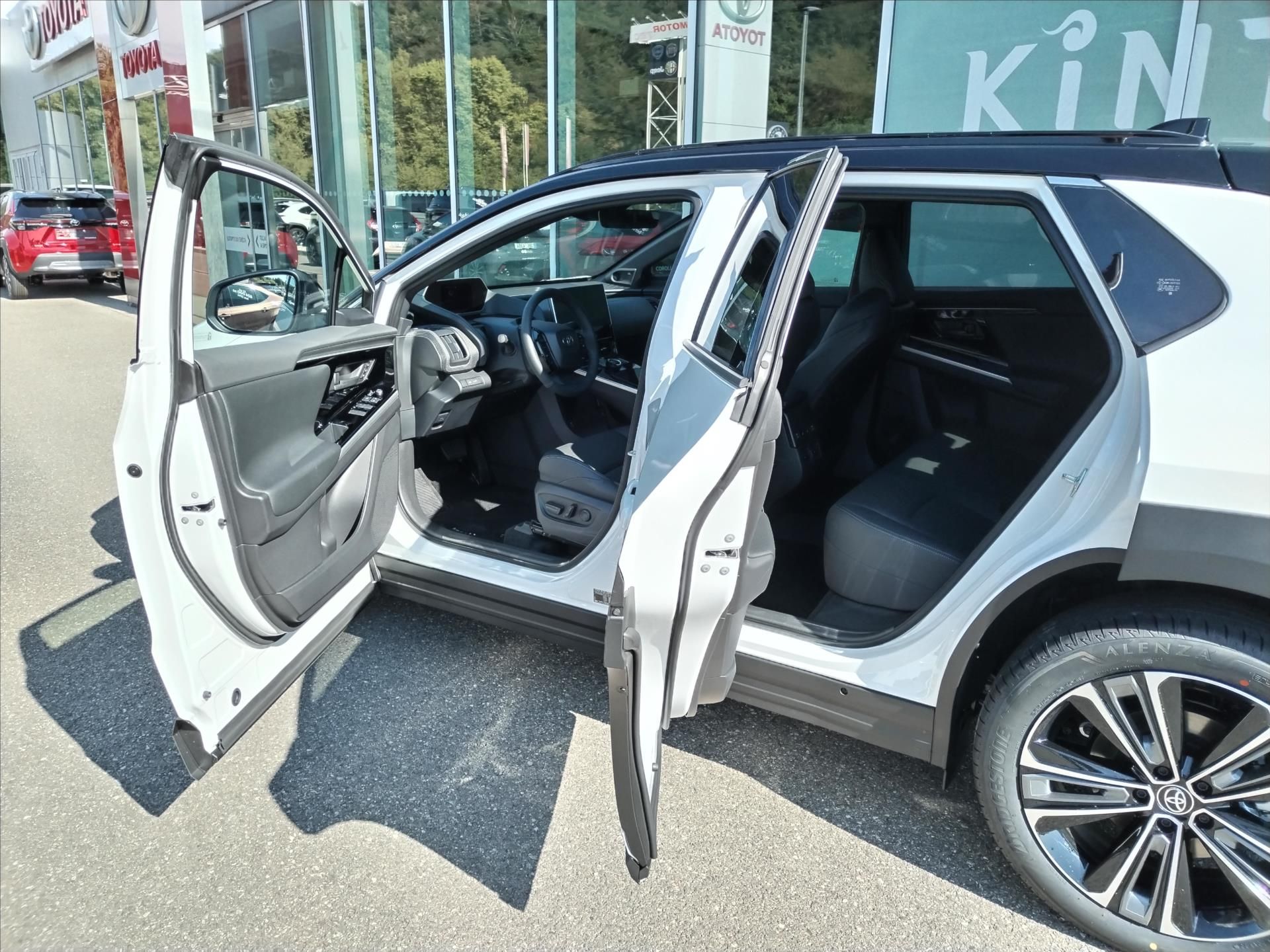 Toyota bZ4X, BEV 71,4 kWh  EXECUTIVE AWD - fotka 5