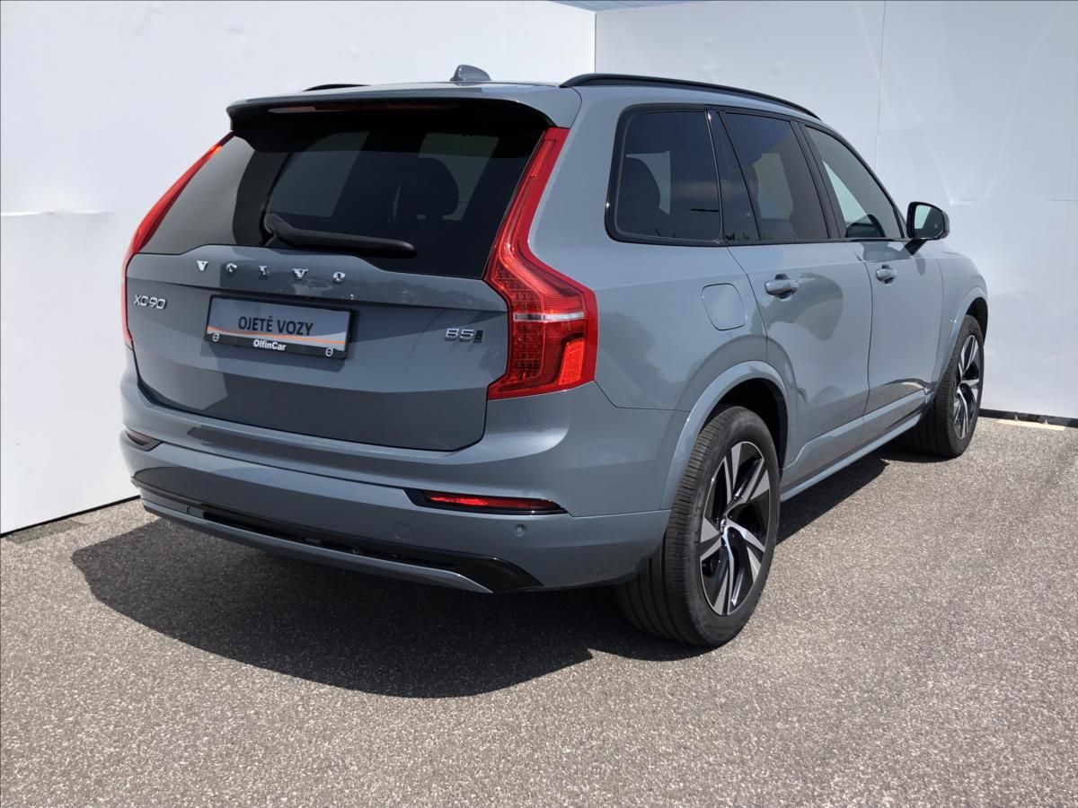 Volvo XC90, 2,0 AWD R-DESIGN  B5 - fotka 2
