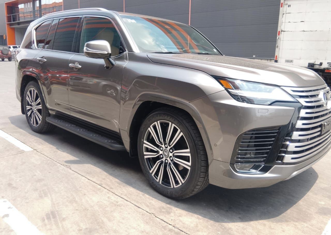 Lexus, LX 700h Luxury