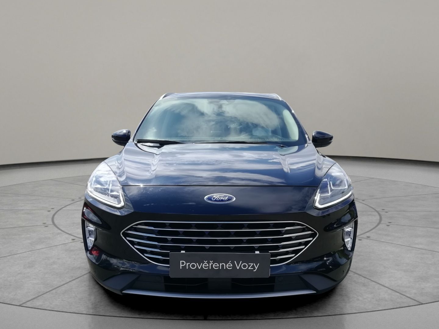 Ford Kuga, Titanium 2,5 HEV 4WD  140kW - fotka 4