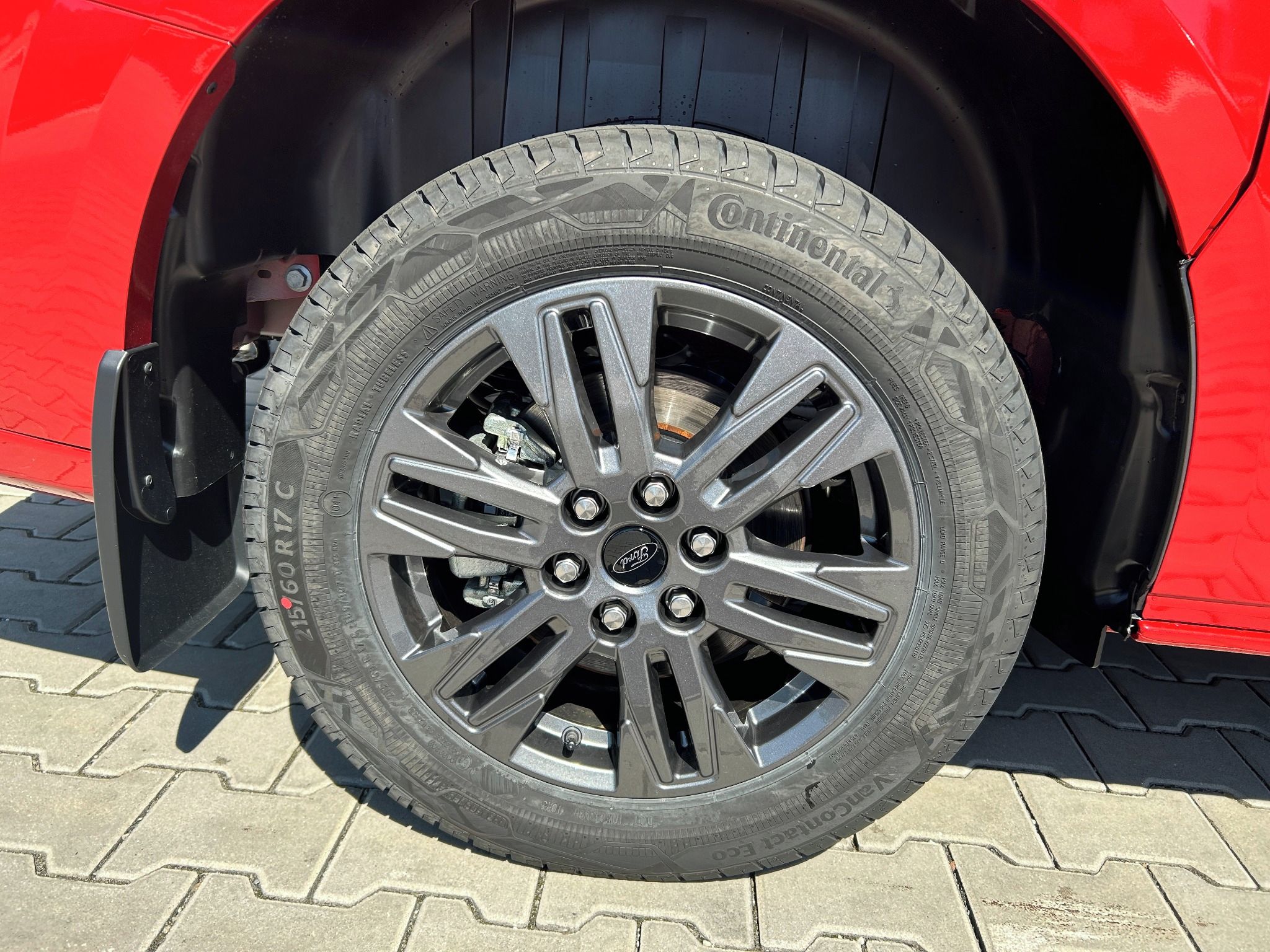 Ford Tourneo Custom, Titanium L1 2.0 EcoBlue 110 kW - fotka 6