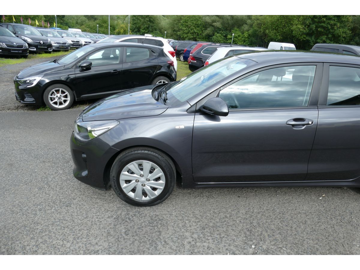 Kia Rio, 1,2 62KW KLIMA - fotka 5