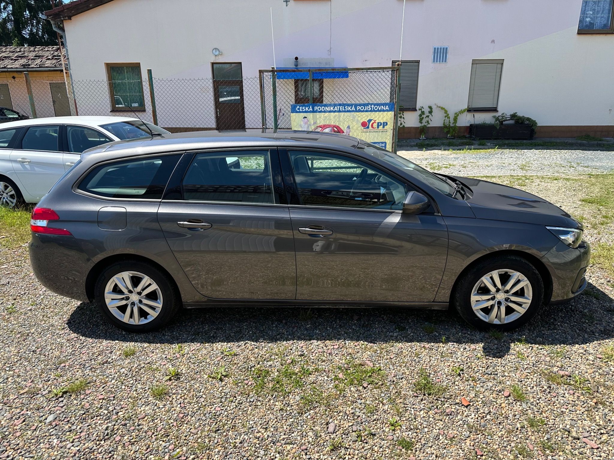 Peugeot 308, SW 1,2 PureTech NAVI, ALU KOLA - fotka 3