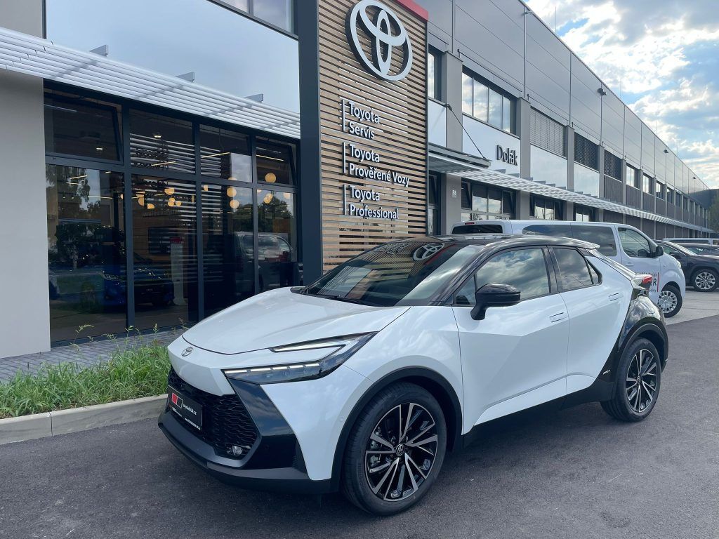 Toyota C-HR, 2.0 Hybrid 4x4 Executive Prem - fotka 4
