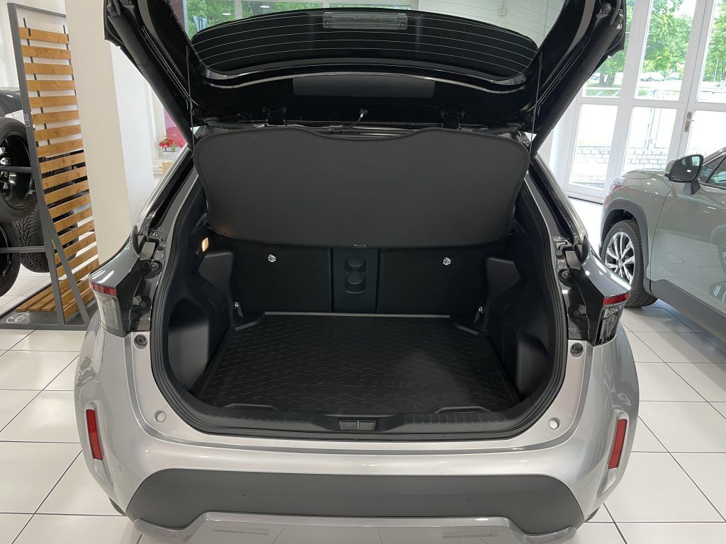 Toyota Yaris Cross, 1.5,HEV,2x4,Premiere Edit.+VIP - fotka 4