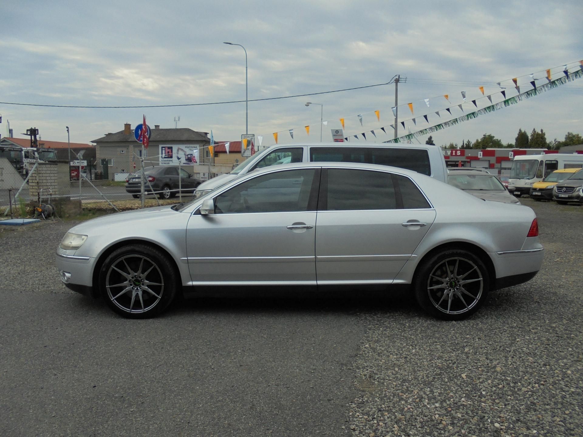 Volkswagen Phaeton, 5.0 TDI V10- AUTOMAT- ALU 19 - fotka 4