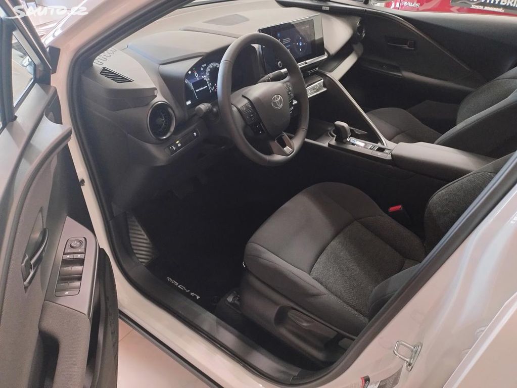 Toyota C-HR 1.8 FHEV COMFORT - 0% úrok | Sauto.cz
