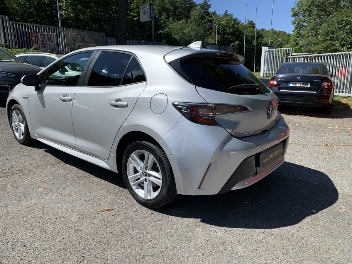 Toyota Corolla, 1,8 HEV,ČR,SERVISKA - fotka 6