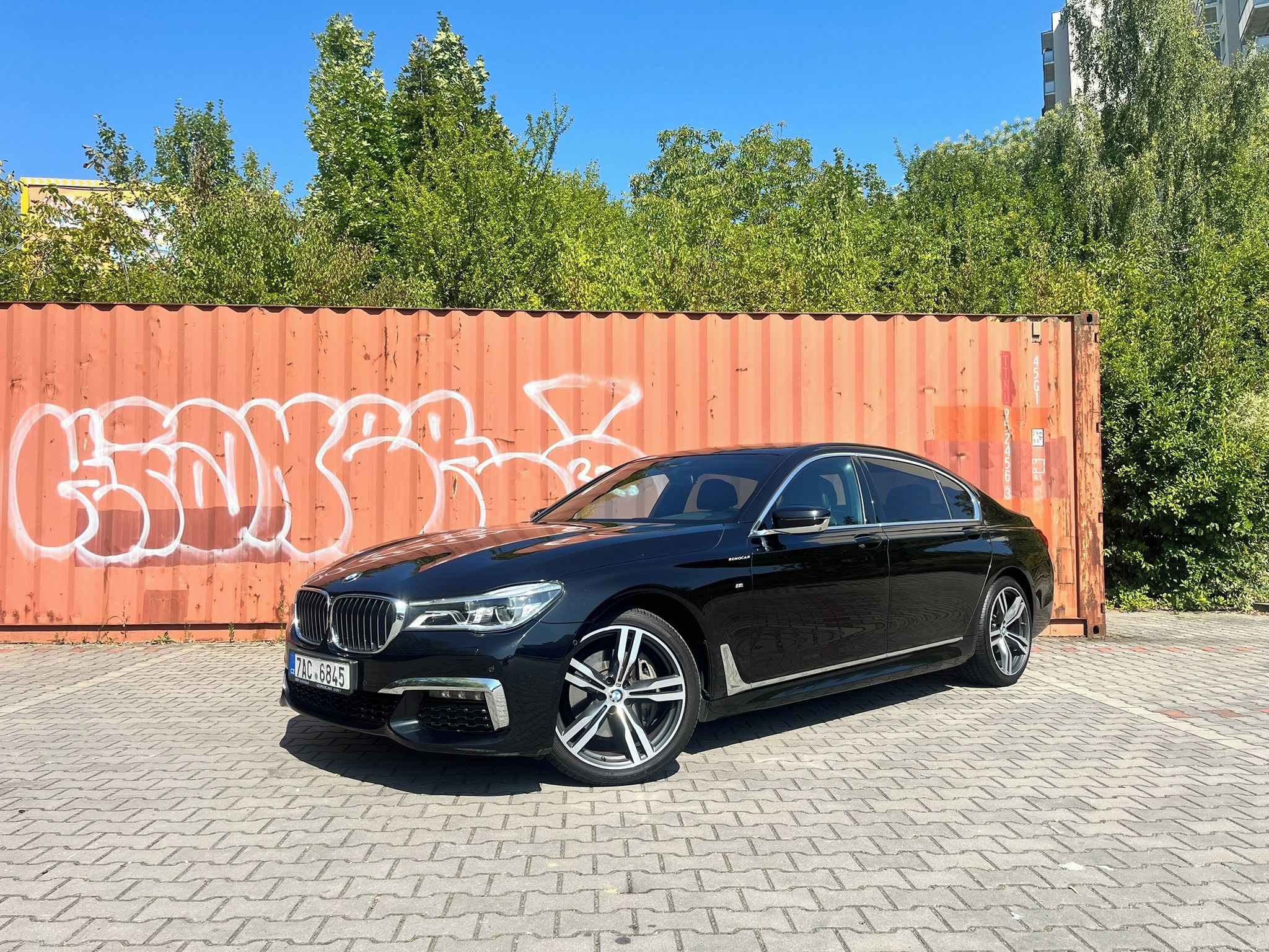 BMW Řada 7, 740ld LONG, 320k,DPH, 1.MAJ,ČR