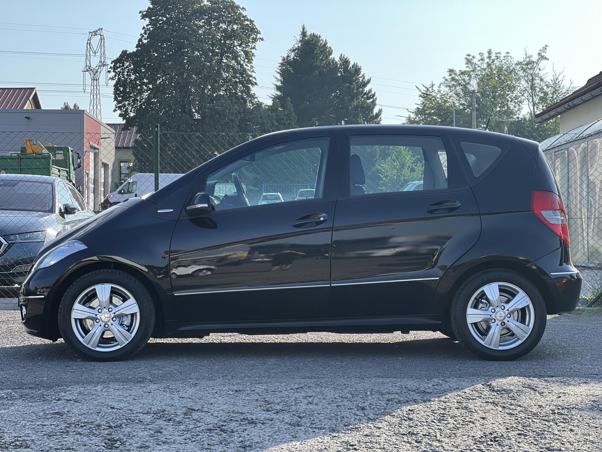 Mercedes-Benz Třídy A, A 160 1.5i AVANTGARDE AUTOMAT - fotka 4
