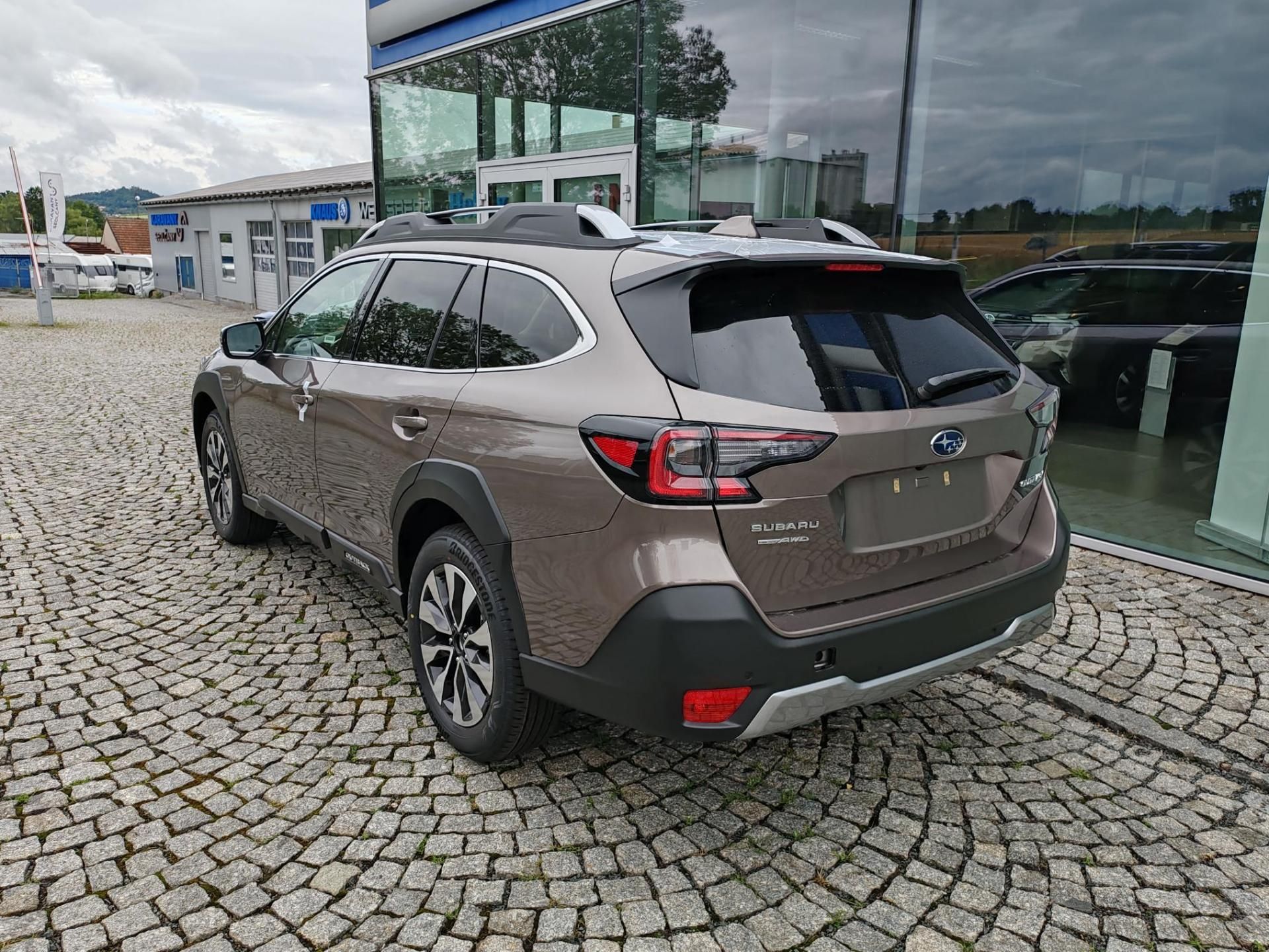 Subaru Outback, 2,5 Touring 4x4 - fotka 3