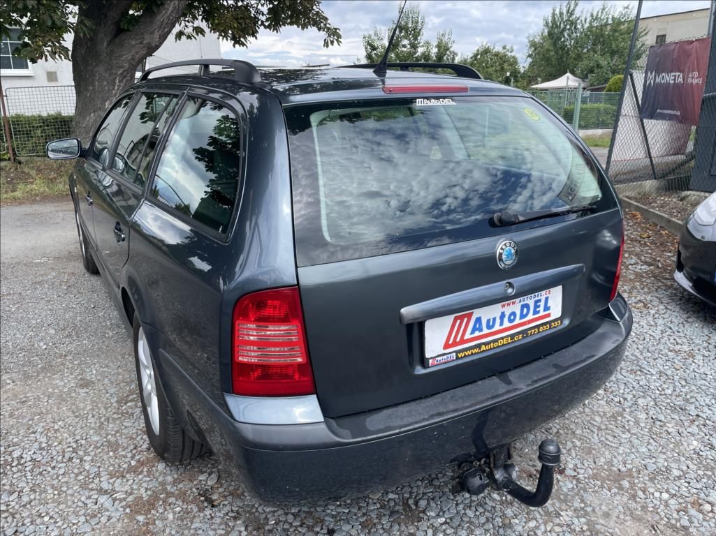 Škoda Octavia, 1,6 MPi  LPG,Klimatizace,Tažné - fotka 4
