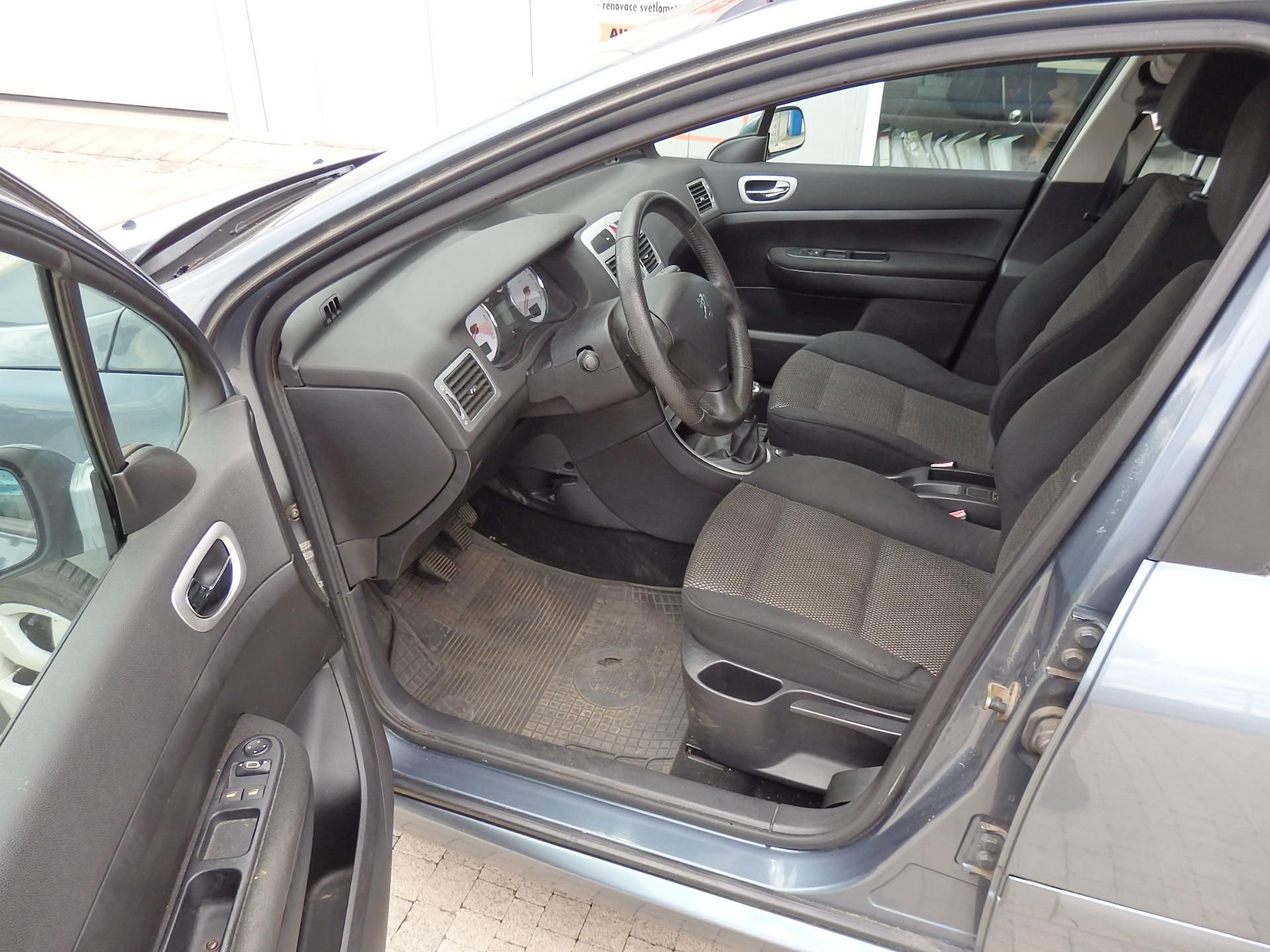 Peugeot 307, 1.6 HDI 6x AIRBAG - fotka 6